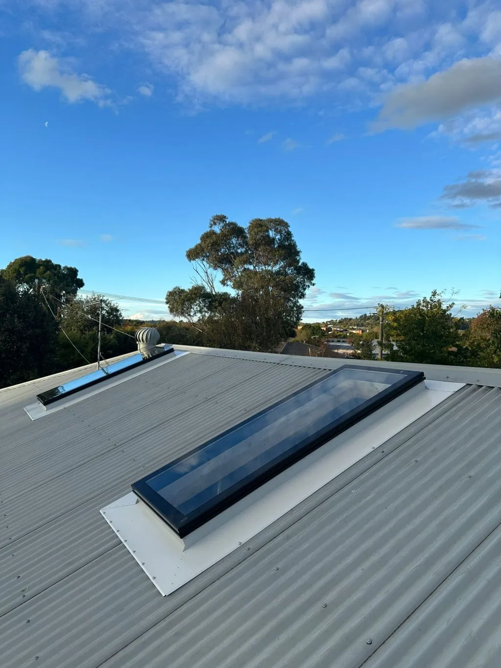 VIVID Fixed Skylight 750mm X 2500mm - Image 6