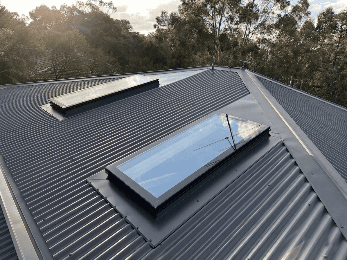 VIVID Electric Opening Skylight 750mm X 1600mm - Image 9